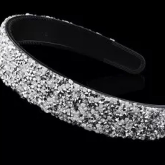 2X$30FROM NEWYORK TO PARIS IT’S ON EVERYONE HEAD - Picture 8 of 8